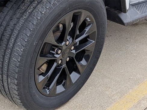 Used 2021 Jeep Wrangler Unlimited Sahara image 10