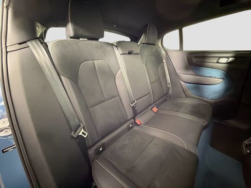 Certified 2023 Volvo C40 P8 Recharge Ultimate w/ Protection Package Premier AWD/4WD image 26