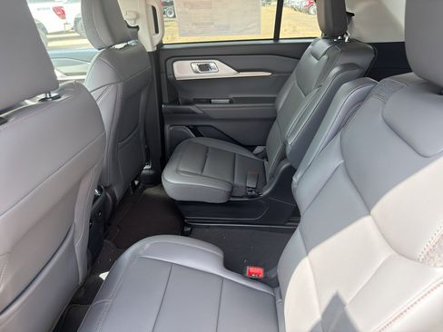 New 2026 Ford Explorer Active w/ Active Comfort Package RWD image 20