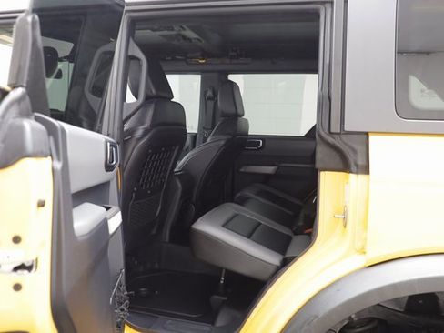 Used 2022 Ford Bronco Black Diamond image 16