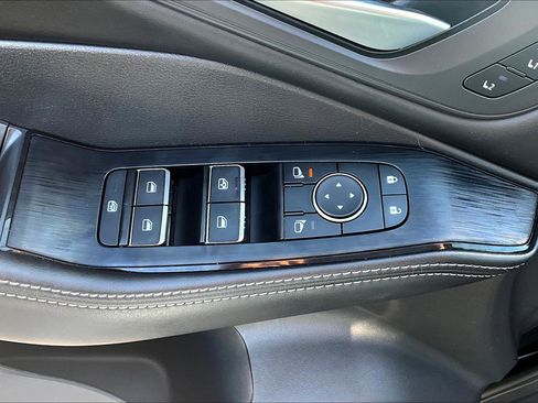 Used 2023 Nissan Rogue SL w/ SL Premium Package image 35