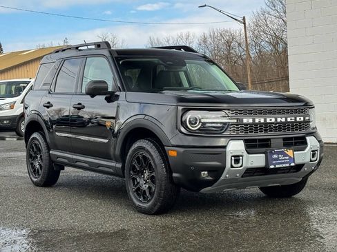 Used 2025 Ford Bronco Sport Badlands image 1