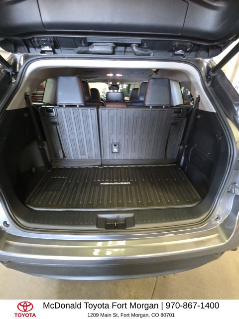 Used 2023 Toyota Highlander XLE AWD/4WD image 18