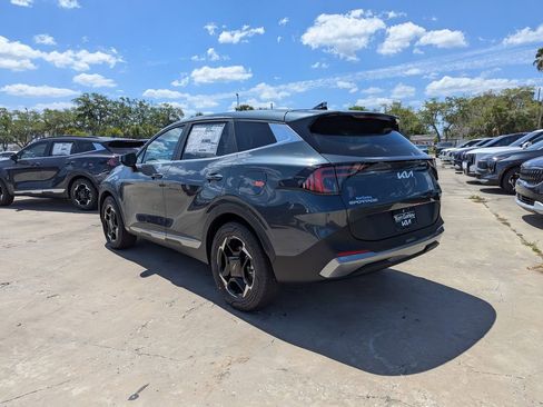 New 2026 Kia Sportage EX FWD image 6