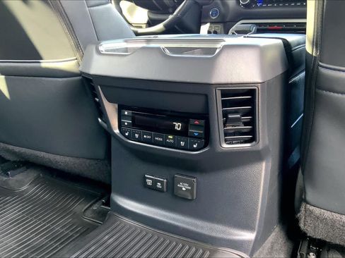 Used 2023 Toyota Sequoia Platinum AWD/4WD image 36