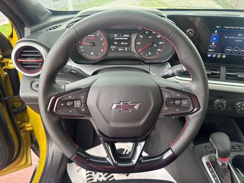 Used 2024 Chevrolet Trax RS w/ Driver Confidence Package FWD image 15