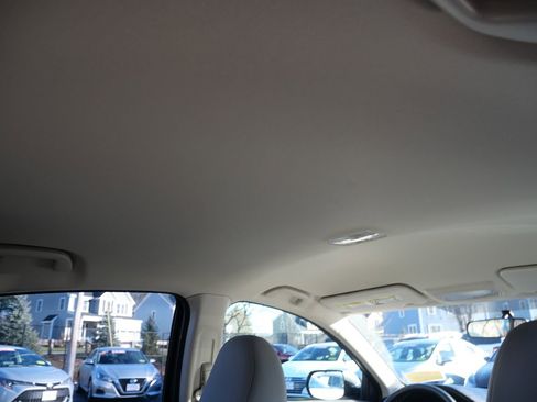 Used 2021 Honda HR-V LX image 27