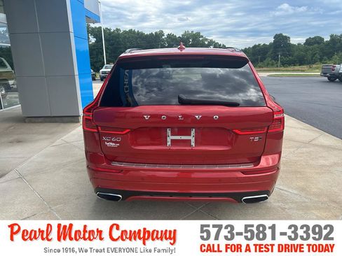 Used 2021 Volvo XC60 T5 R-Design AWD/4WD image 5