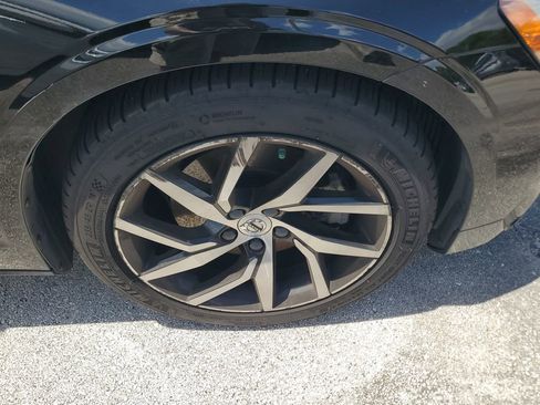 Used 2020 Volvo S60 T5 Momentum FWD image 10