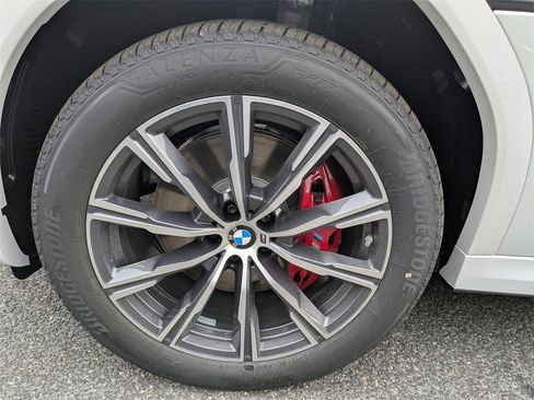New 2026 BMW X6 xDrive40i image 9