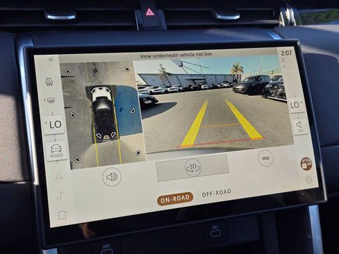 Used 2025 Land Rover Discovery Sport S image 30