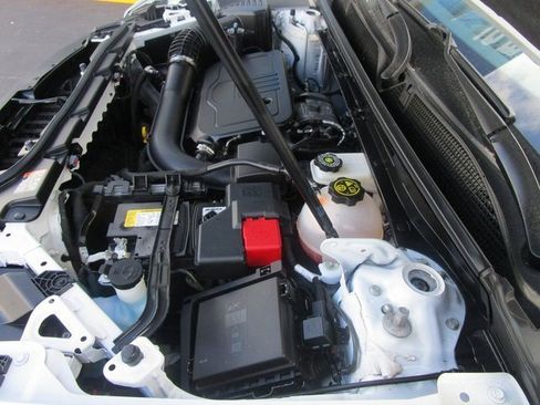 Certified 2023 GMC Acadia SLE w/ Driver Convenience Package image 12