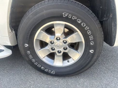 Used 2011 Toyota 4Runner SR5 w/ Convenience Pkg AWD/4WD image 9