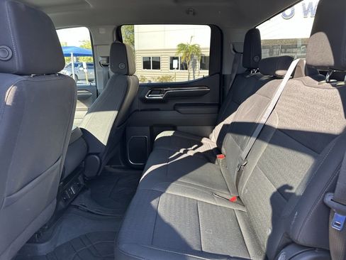 Used 2023 Chevrolet Silverado 1500 LT image 16