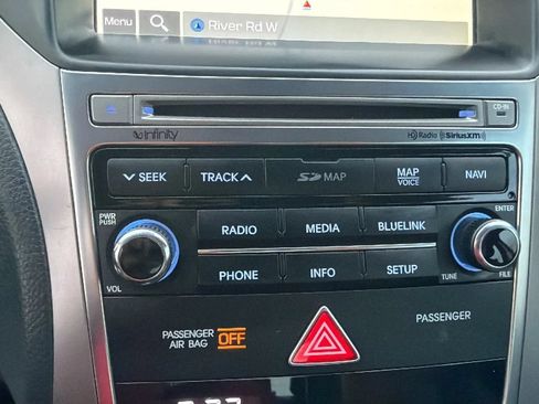 Used 2017 Hyundai Azera FWD image 34