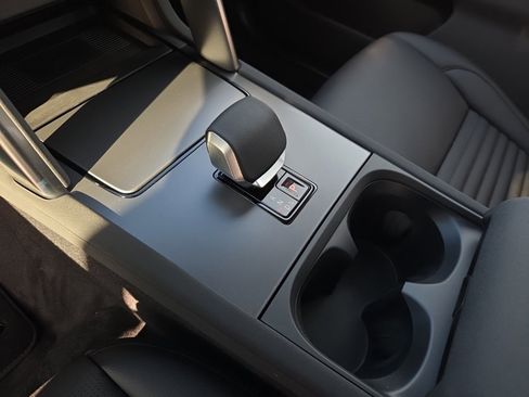 New 2025 Land Rover Discovery Sport S image 13