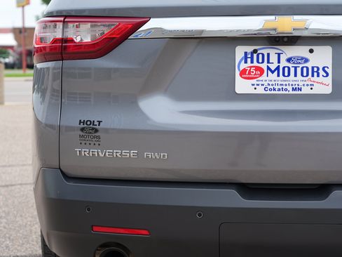 Used 2019 Chevrolet Traverse LT w/ LT Premium Package AWD/4WD image 12