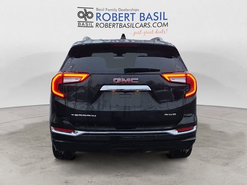 Used 2023 GMC Terrain Denali w/ Denali Premium Package image 4