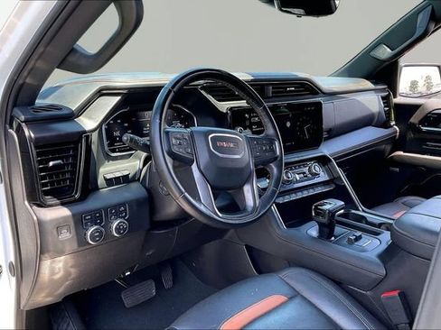 Used 2024 GMC Sierra 1500 AT4 w/ Technology Package AWD/4WD image 12