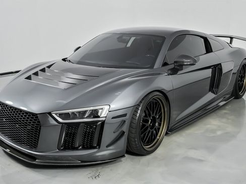 Used 2017 Audi R8 V10 plus image 6