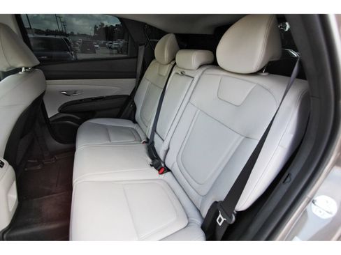 Certified 2025 Hyundai Tucson Limited AWD/4WD image 14