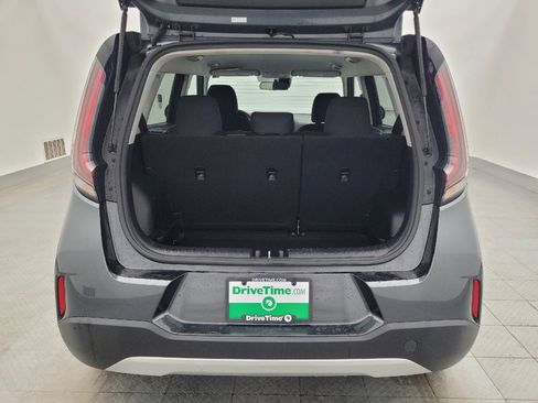Used 2023 Kia Soul LX w/ LX Technology Package image 29