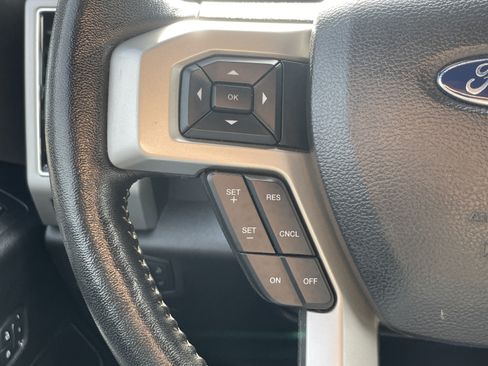 Used 2018 Ford F150 Lariat w/ Equipment Group 502A Luxury AWD/4WD image 14