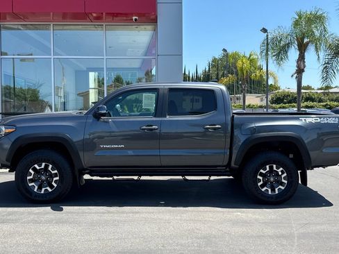 Certified 2023 Toyota Tacoma TRD Off-Road AWD/4WD image 8