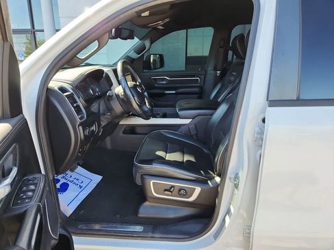 Used 2019 RAM 1500 Laramie w/ Sport Appearance Package AWD/4WD image 14