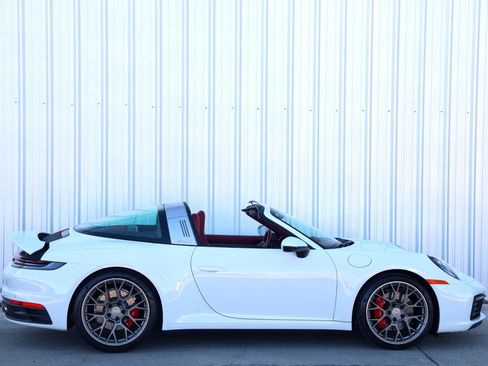 Used 2021 Porsche 911 Targa 4S w/ Sport Chrono Package image 51