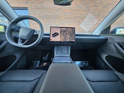 Used 2026 Tesla Model Y Long Range AWD/4WD image 40
