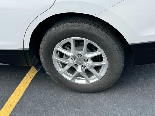 Used 2023 Chevrolet Equinox LS w/ LS Convenience Package AWD/4WD image 7