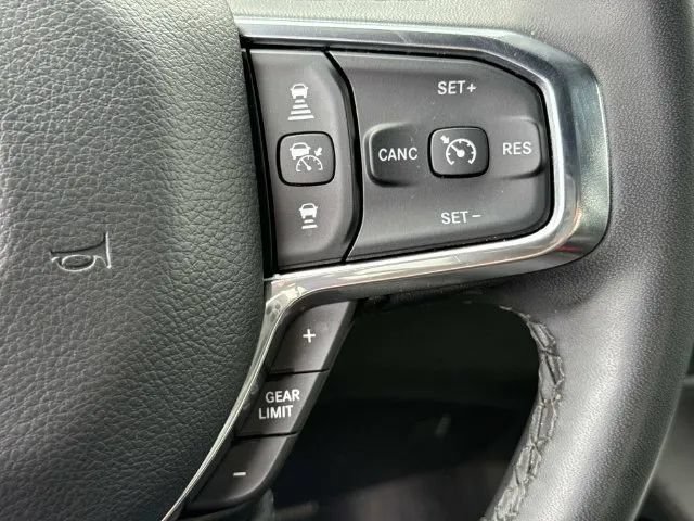 Used 2025 RAM 1500 Laramie AWD/4WD image 34