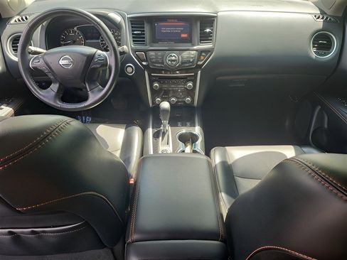 Used 2020 Nissan Pathfinder SL AWD/4WD image 14