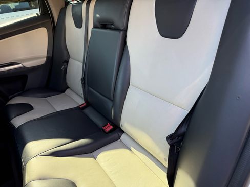 Used 2017 Volvo XC60 T6 Dynamic w/ Preferred Option Package image 7