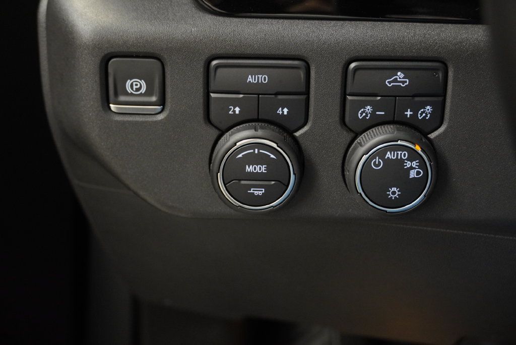 Certified 2024 Chevrolet Silverado 1500 LT AWD/4WD image 30