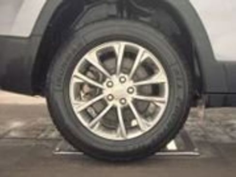 Used 2021 Jeep Cherokee Latitude Plus w/ Sun & Sound Group image 11