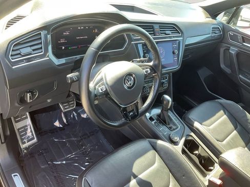 Used 2021 Volkswagen Tiguan SEL Premium R-Line image 16