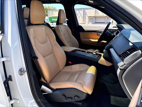 Used 2025 Volvo XC90 T8 Ultra w/ Protection Package Premier AWD/4WD image 10