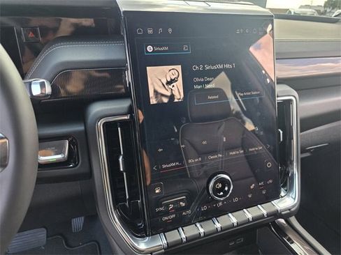 New 2026 GMC Yukon XL Elevation image 19