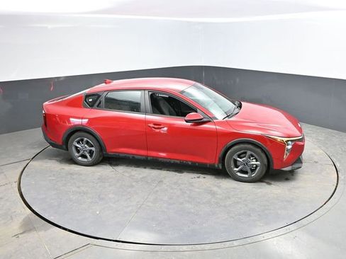 Used 2025 Kia K4 LXS image 38