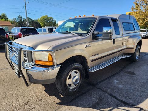 Used 1999 Ford F350 4x4 SuperCab DRW Super Duty image 4