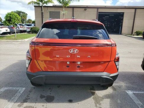 New 2025 Hyundai Kona SEL FWD image 4