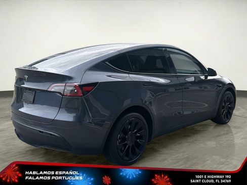 Used 2024 Tesla Model Y Long Range AWD/4WD image 6
