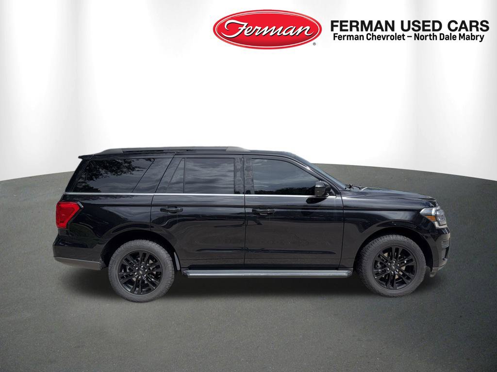 Used 2023 Ford Expedition XLT RWD image 2