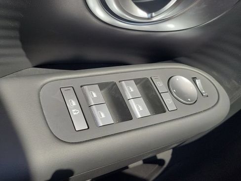 New 2026 Hyundai Ioniq 9 SE AWD/4WD image 17
