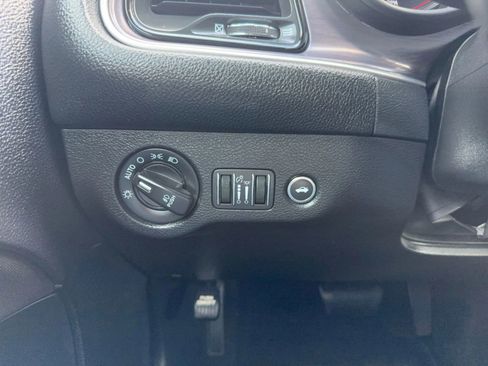 Used 2017 Dodge Challenger R/T w/ Driver Convenience Group image 32