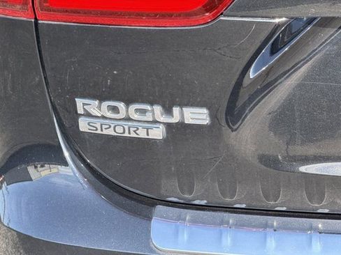 Used 2022 Nissan Rogue Sport SL image 9