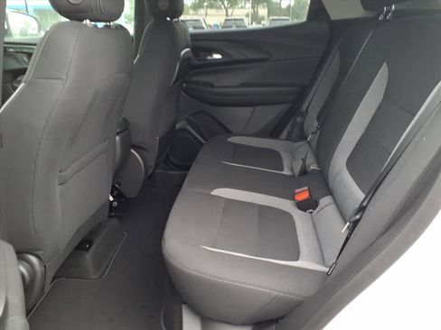 New 2026 Chevrolet TrailBlazer LT w/ LT Cold Weather Package FWD image 17
