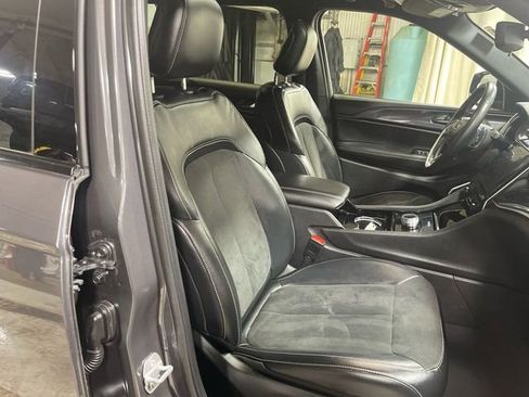 Certified 2021 Jeep Grand Cherokee L Laredo image 25